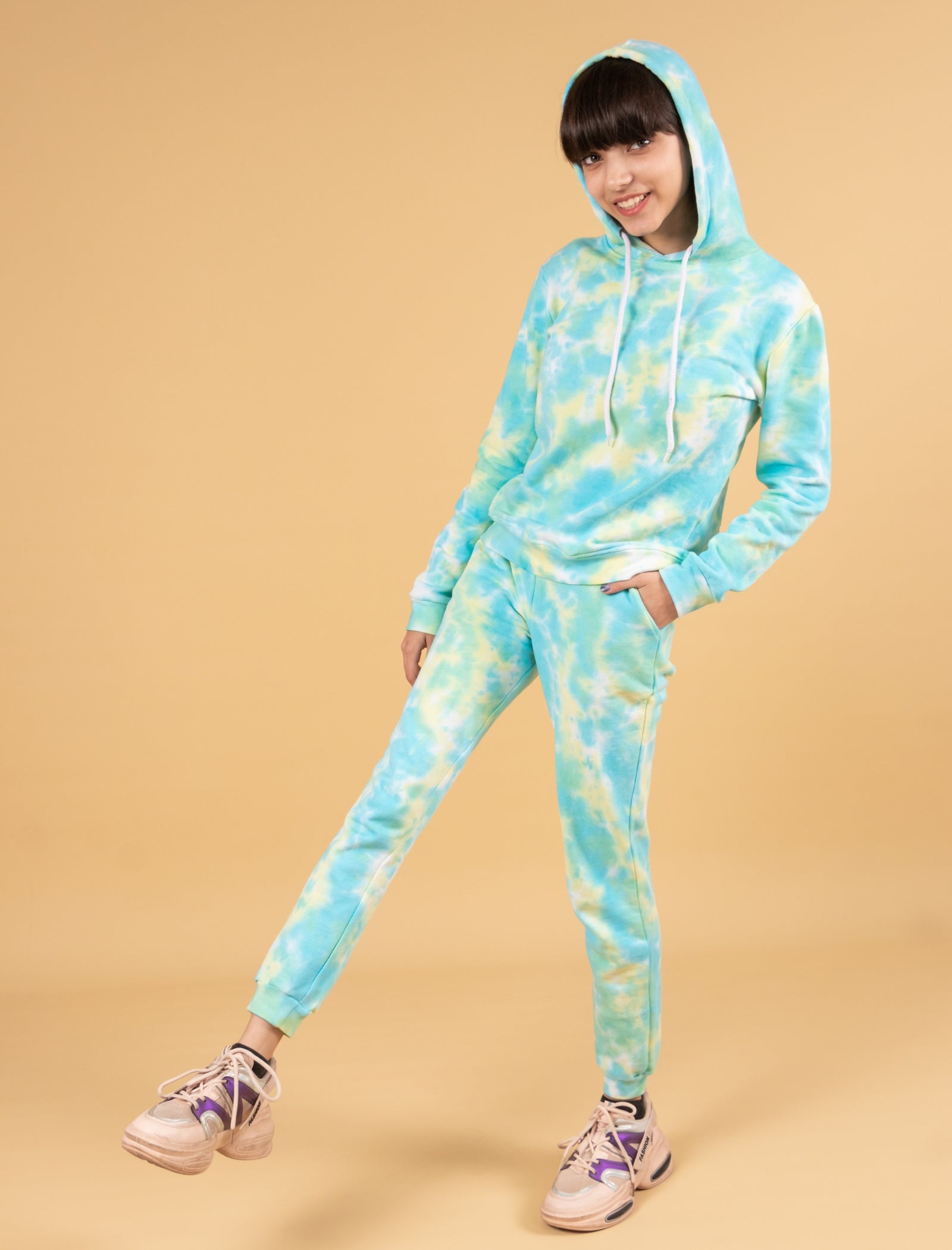 Girls Kids Winter Tie-Dye Hoodie Joggers Track Suit Set (Cerulean Blue –  Tweeny Mini