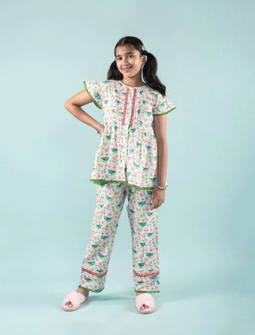 Best Fabric for Kids Clothes in Indian Summer- Tweeny Mini