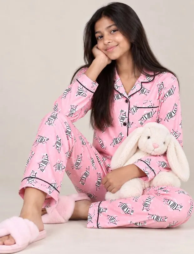 Dancing Zebra Printed Best Sleepwear for Girls Kids Pyjama Set (Full Sleeves, Pink)