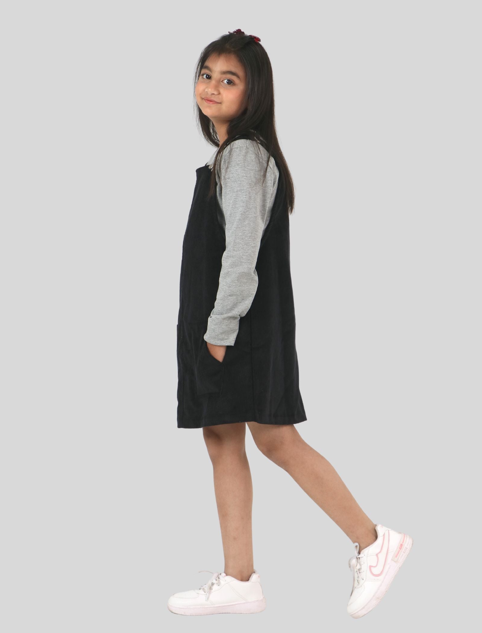 Kids 2025 black pinafore