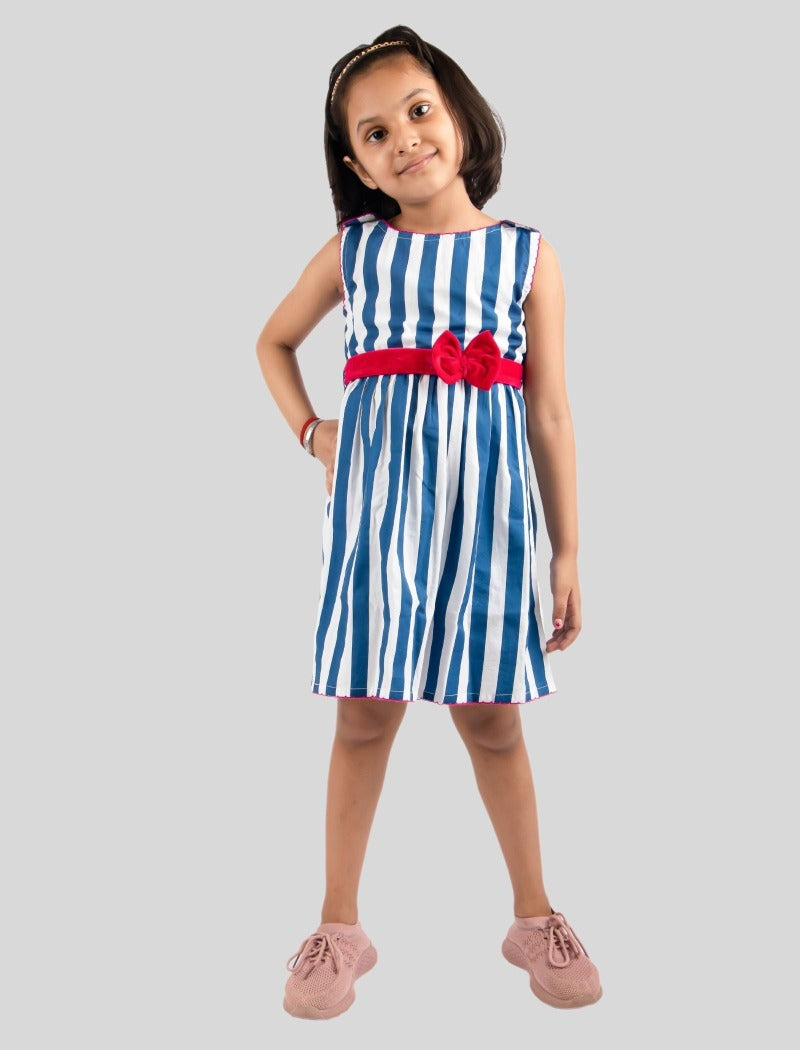 Abercrombie Kids Blue White Striped Dress Camper Smocked Design Girls Small  | eBay